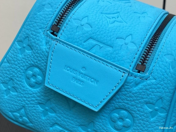 POUCH-28*15*16.5cm LOUIS VUITTON DOPP KIT TOILET 0330